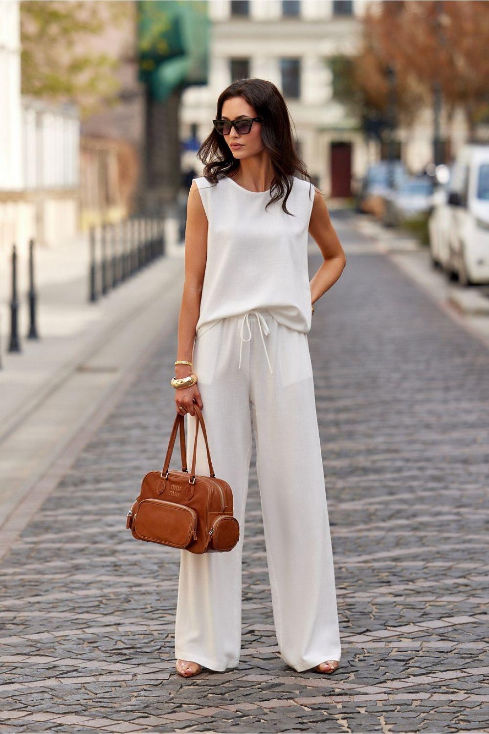 Licht beige blouse Roco Fashion - MiCa's Fashion & Lifestyle