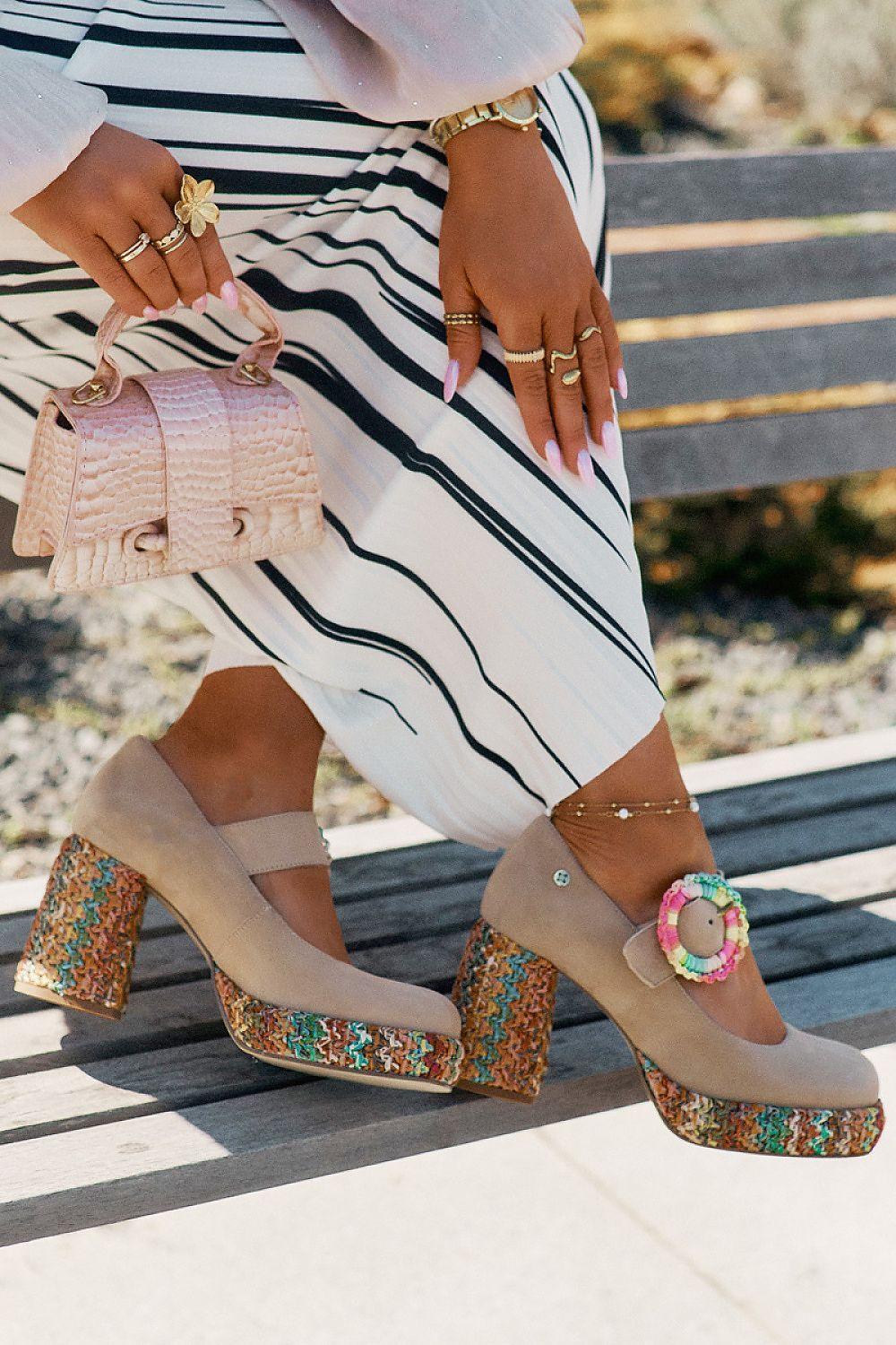 Pumps met dikke hak - MiCa's Fashion & Lifestyle