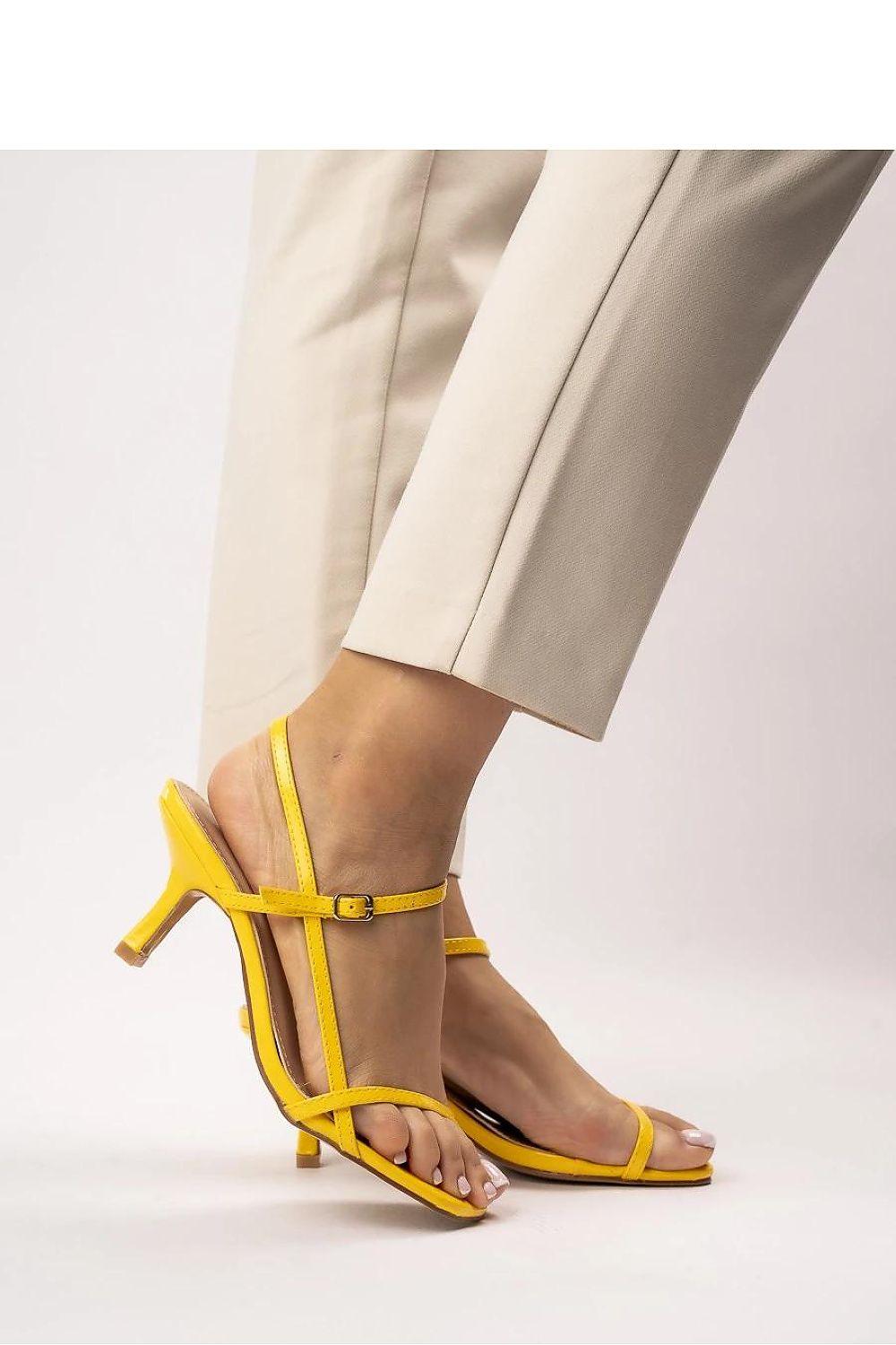 Sandalen op hak - MiCa's Fashion & Lifestyle